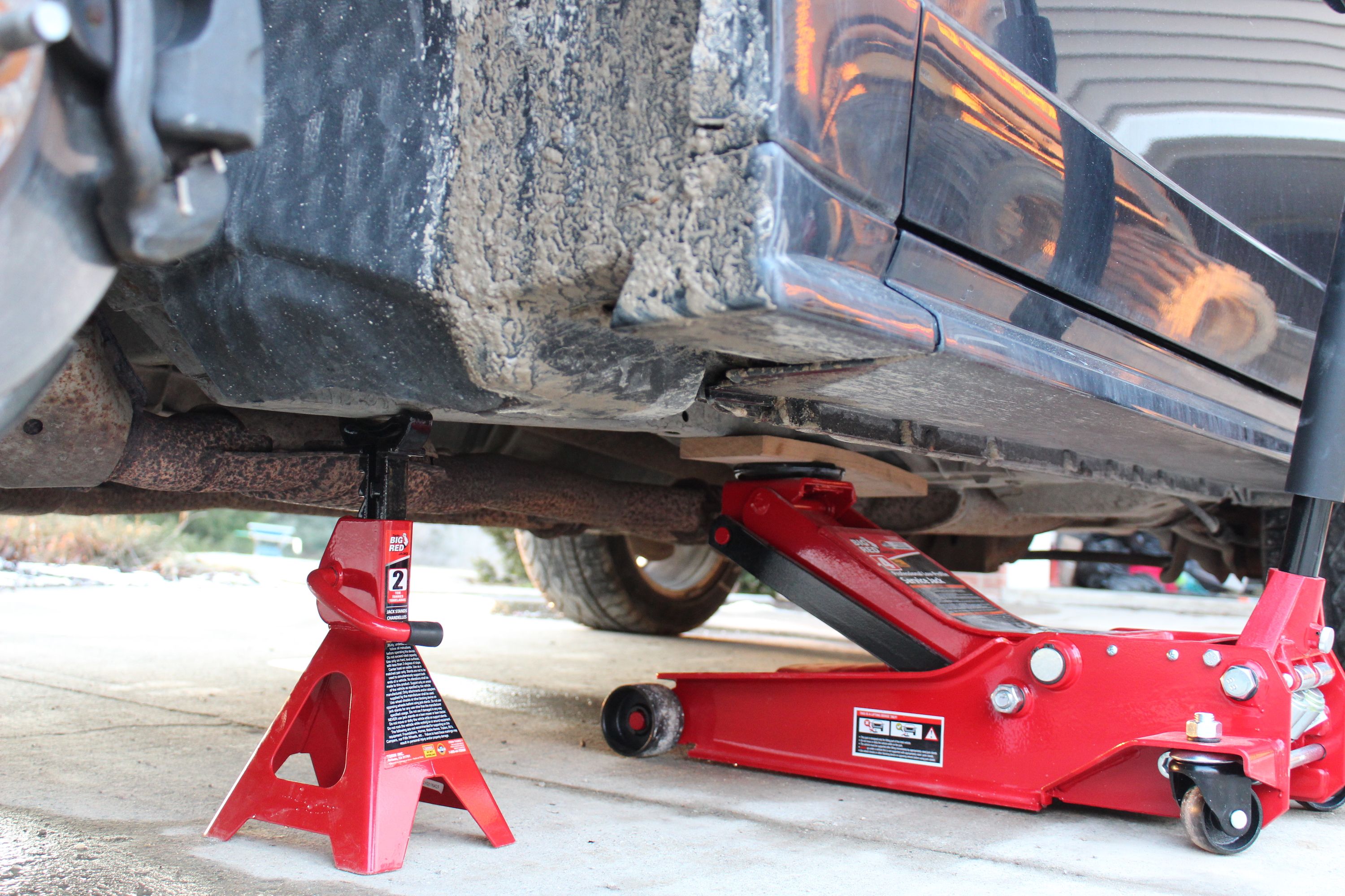How to Safely Use Car Jack Stands