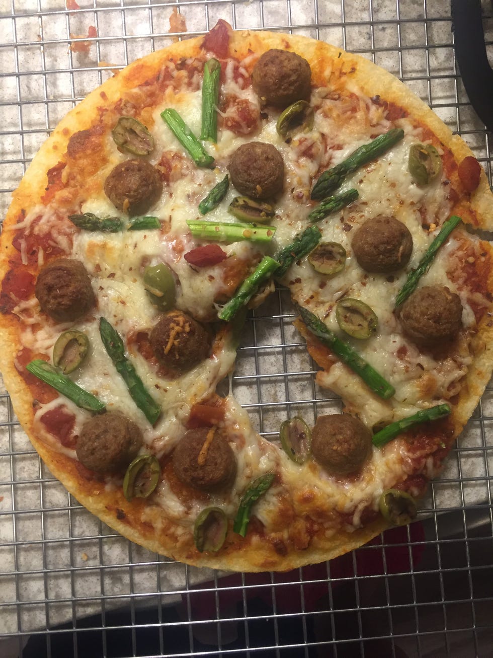 Dish, Food, Pizza, Cuisine, California-style pizza, Pizza cheese, Flatbread, Ingredient, Quiche, Italian food, 