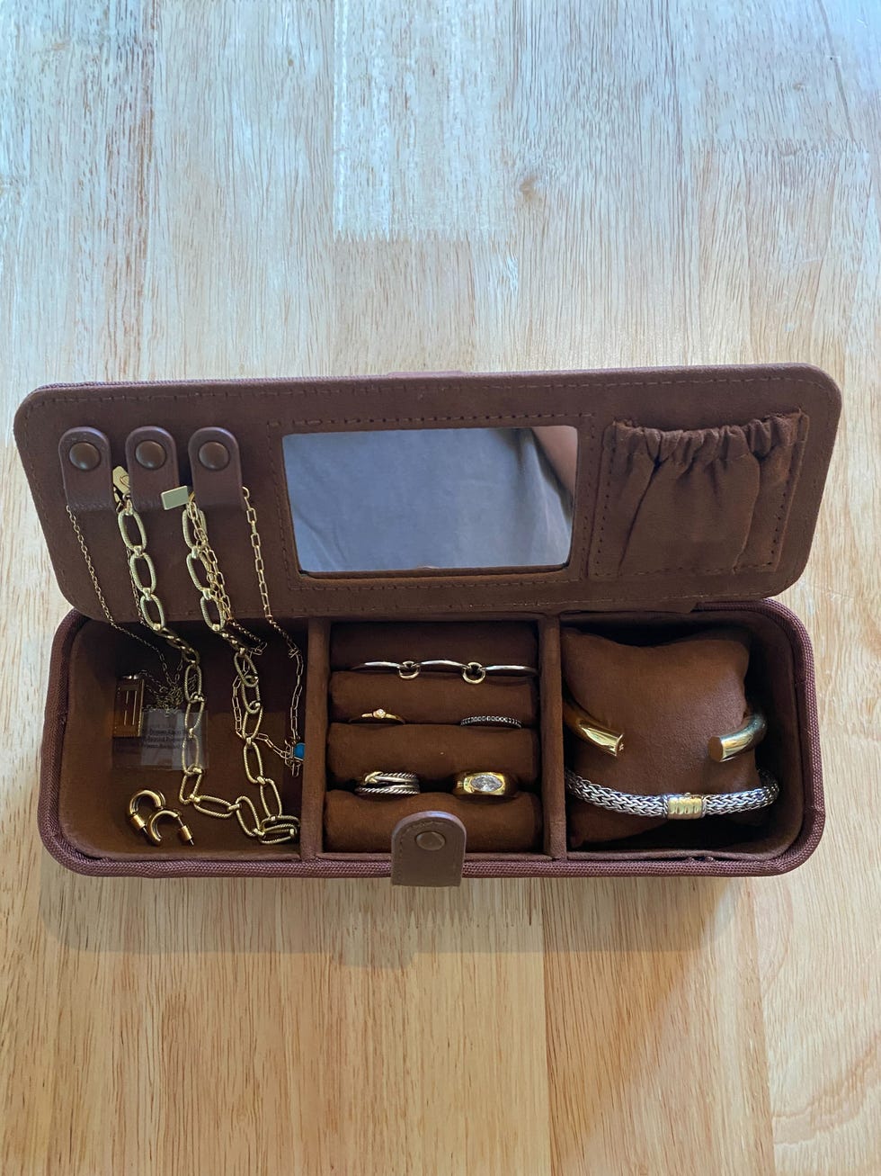 béis travel jewelry case