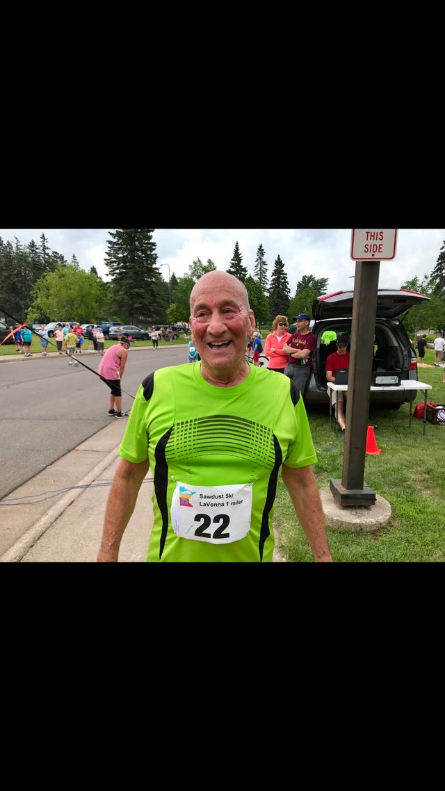 Marathon, Ultramarathon, Athlete, Long-distance running, Running, Half marathon, Recreation, Outdoor recreation, Duathlon, Endurance sports, 