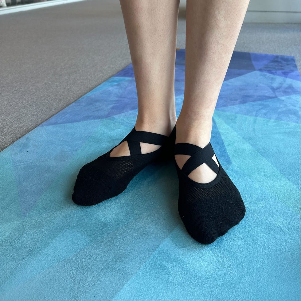 alo yoga pivot barre sock