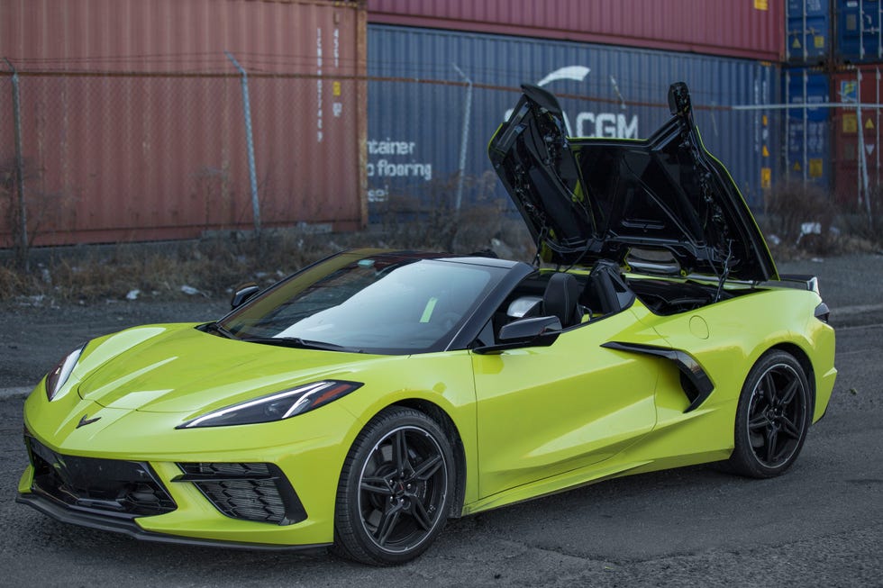 2020 Chevy Corvette Convertible Is a Friendly Mid-Engine Car