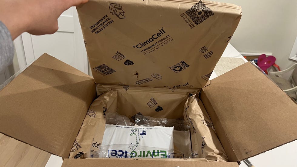 sassos showing the insultation inside a wildgrain box