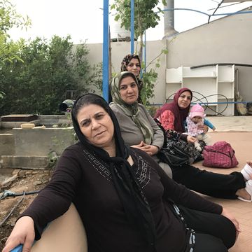 iran mothers and daughters