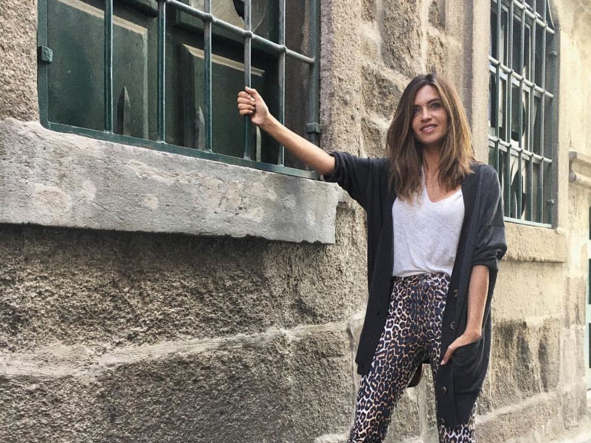 Copia el look de Sara Carbonero - Sara Carbonero, unos pantalones de leopardo 10 ideas para copiarla