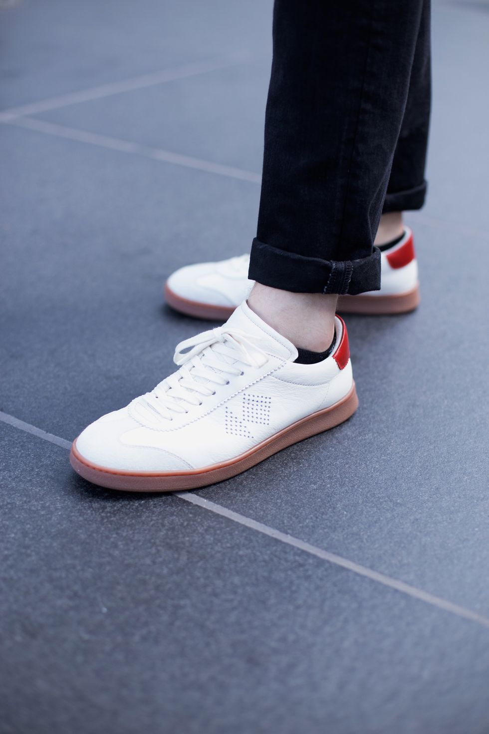 Cyclops Månenytår tredobbelt Esquire Editors Wearing Koio's New Tempo Nero & Bianco Sneakers