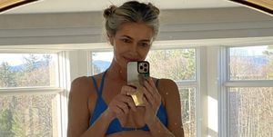 paulina porizkova bikini abs mirror selfie