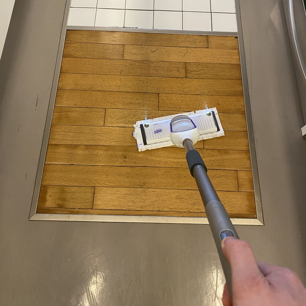 best mops testing a wet mop on a wood floor