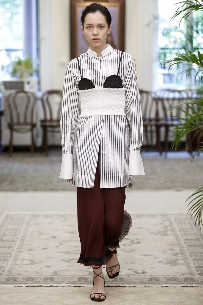 Fashion, Clothing, Fashion model, Street fashion, Runway, Fashion show, Snapshot, Haute couture, Footwear, Fashion design, 