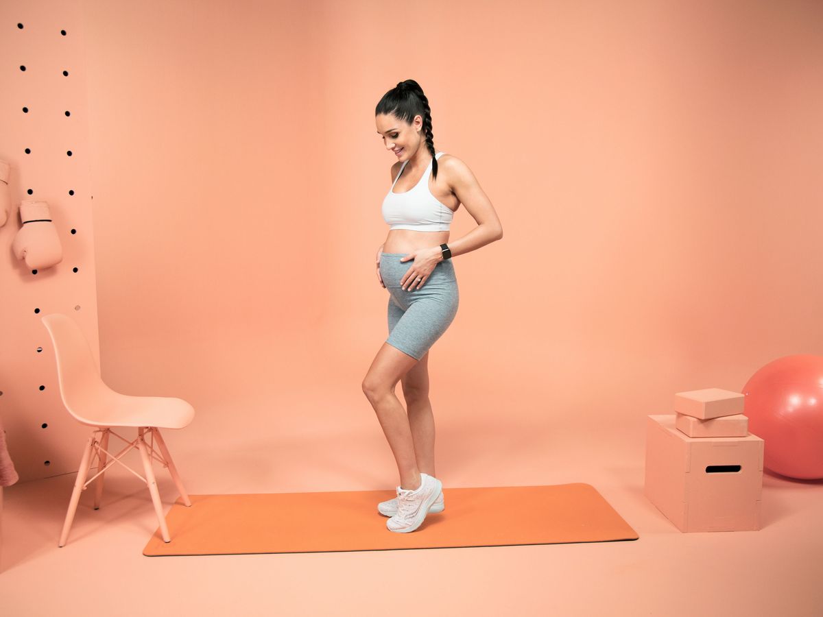 Kayla Itsines busts pregnancy myths, shares her go-to pregnancy workout -  Good Morning America