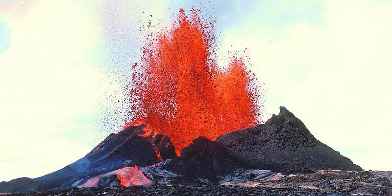 Lava dome, Geological phenomenon, Types of volcanic eruptions, Volcano, Volcanic landform, Stratovolcano, Fissure vent, Rock, Shield volcano, Volcanic rock, 