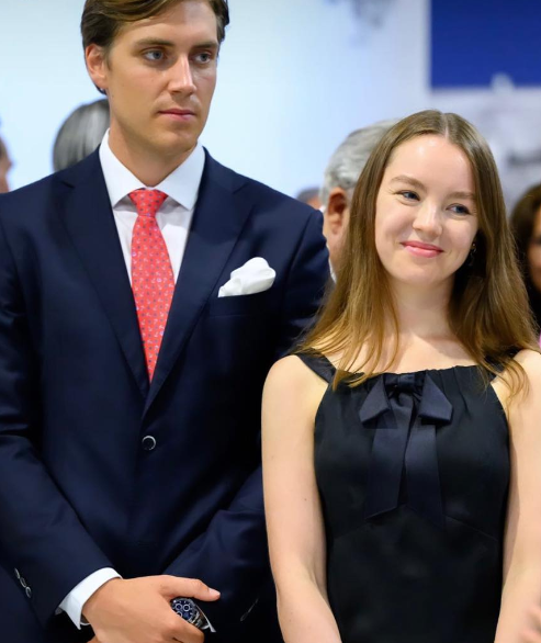 Is Alexandra of Hanover’s bag a lunch bag???