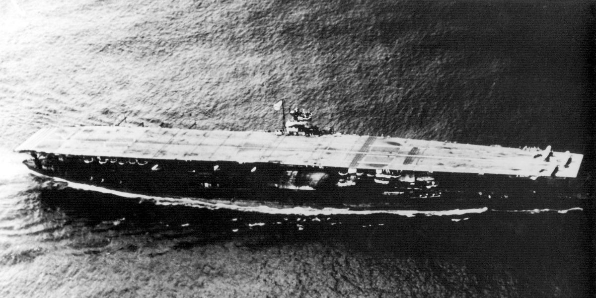 探検家たちは第二次世界大戦で最も有名な日本の航空母艦を撮影した