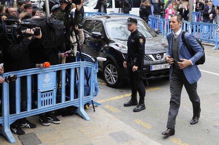 Iñaki Urdangarin entrando al juicio por el caso Noos en Palma de Mallorca.