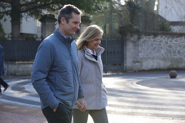  URDANGARIN DISFRUTA DE UN PASEO FAMILIAR EN NAVIDAD