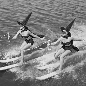 witches water skiing