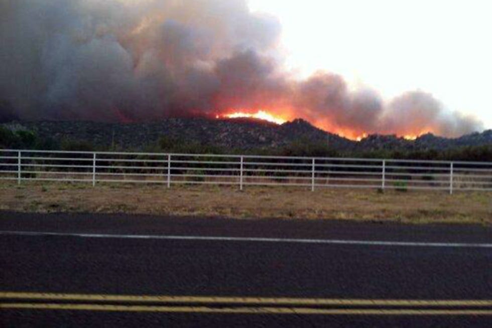 19 firefighters killed by fast moving wildfire in arizona