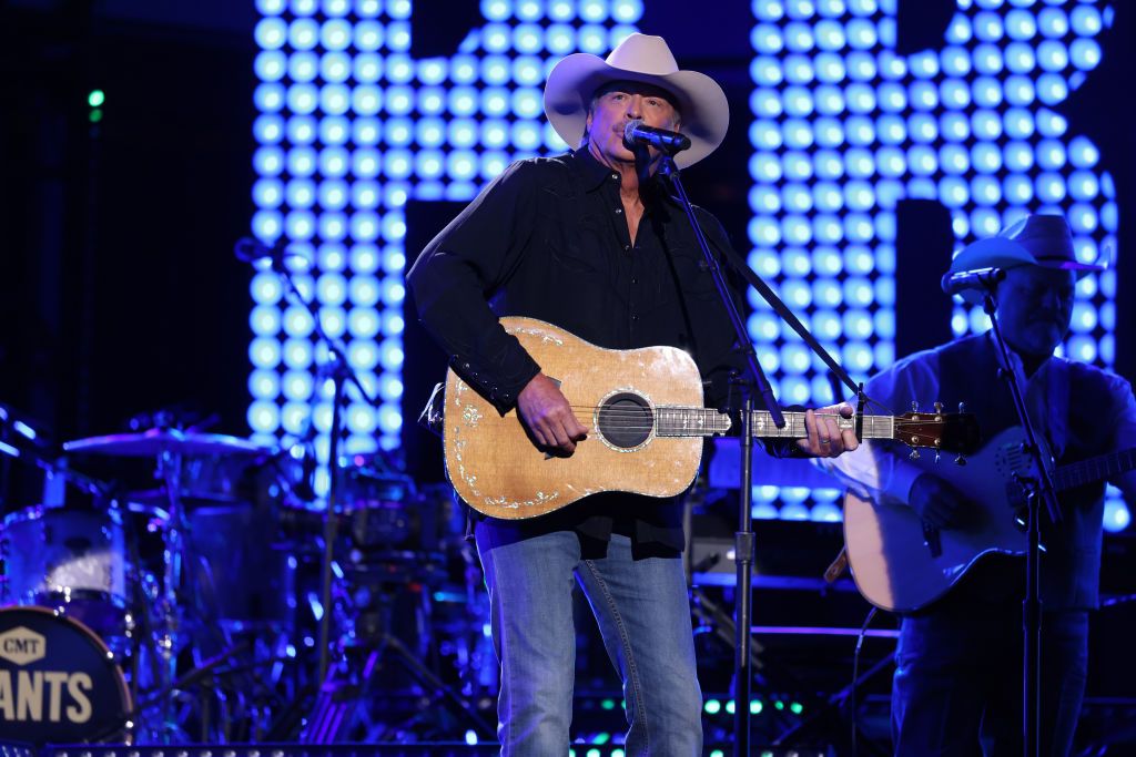 Alan Jackson Reveals Charcot-Marie-Tooth Disease Diagnosis