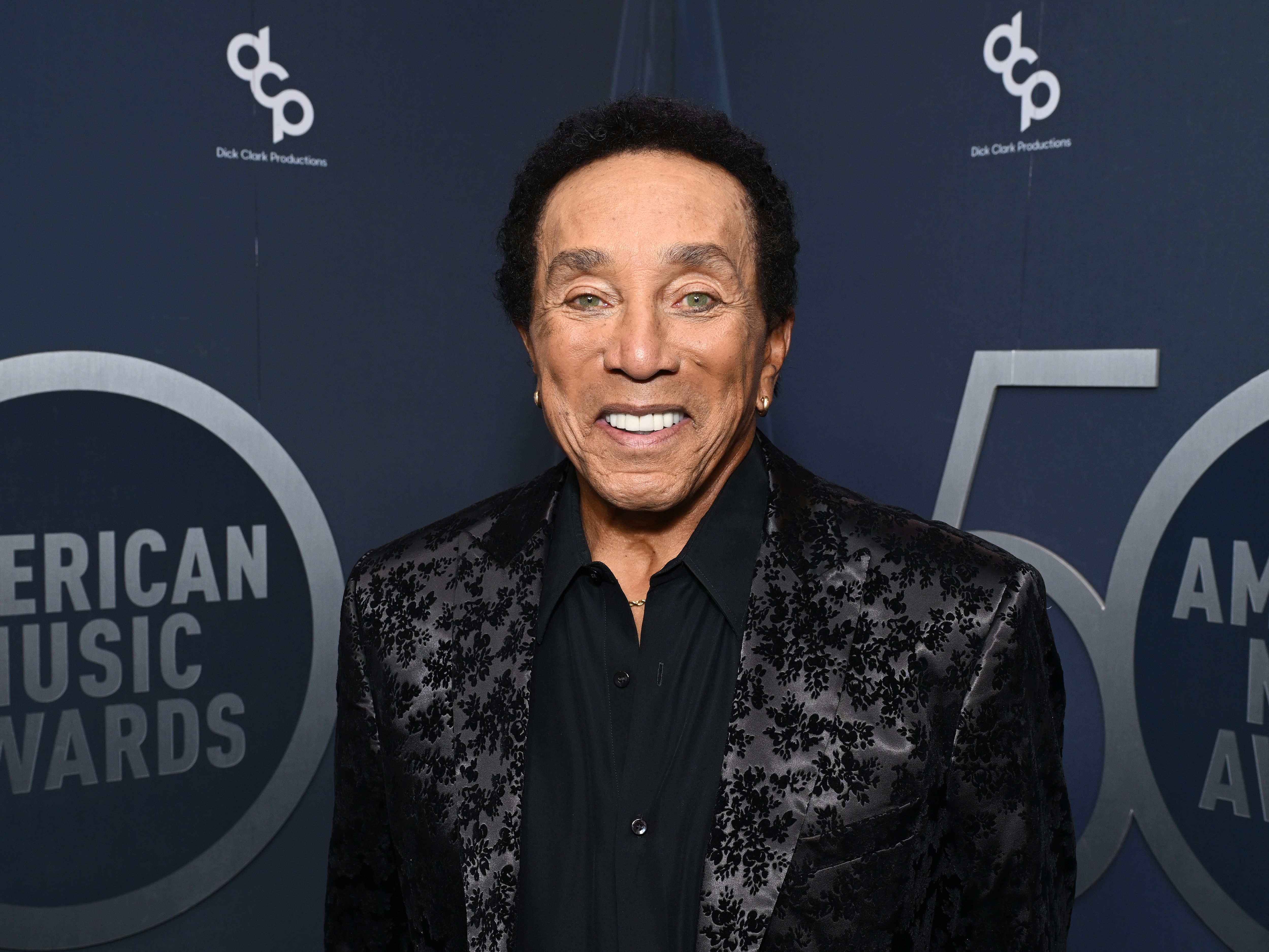 Smokey Robinson: Biography, Musician, King of Motown