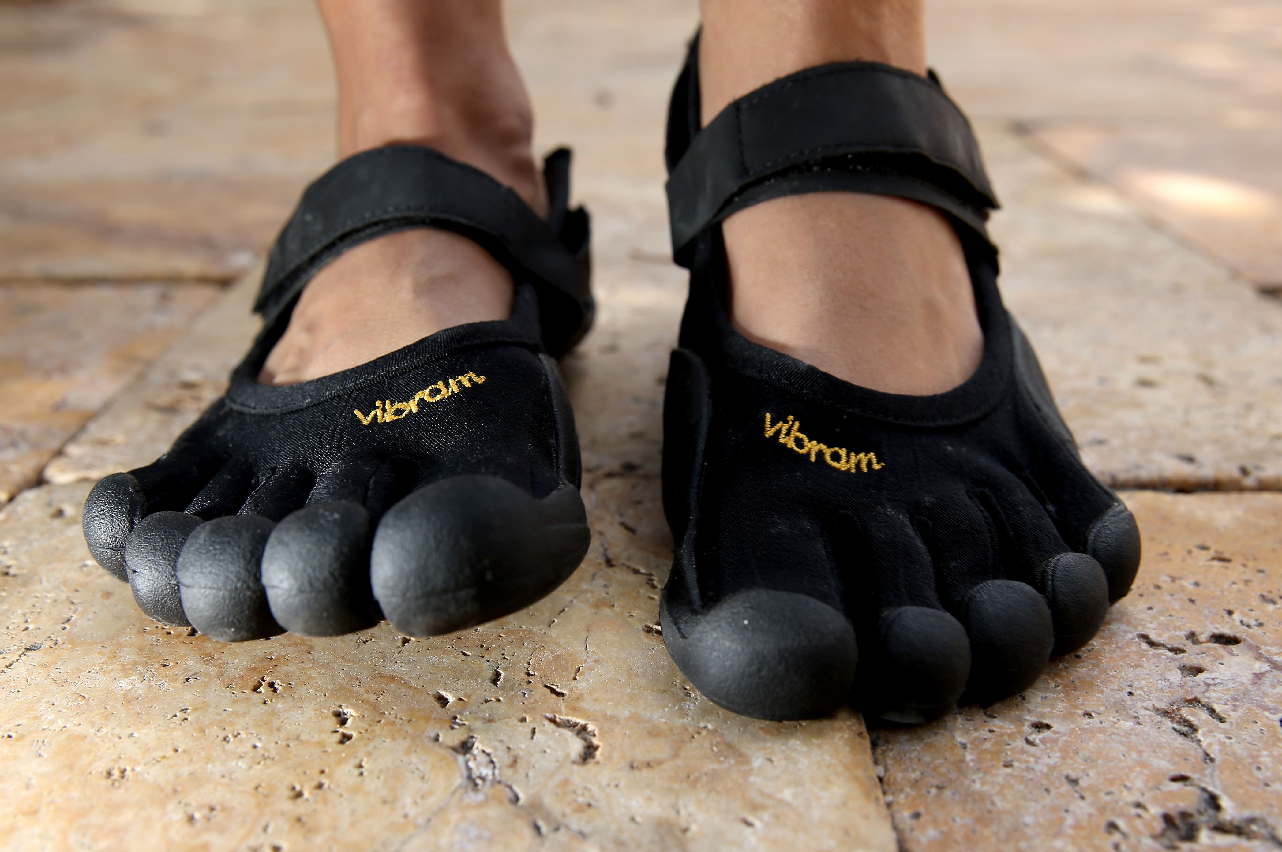 SAGUARO Hombre Mujer Barefoot Zapatillas de Trail Running Minimalistas  Zapatillas de Deporte Fitness Gimnasio Caminar Zapatos Descalzos para  Correr en Montaña Asfalto Escarpines de Agua, Rojo, 36 EU : : Moda