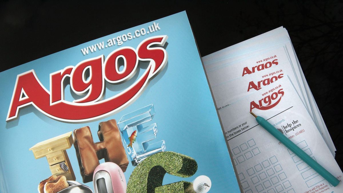 Throwback pictures reveal the famous faces who modelled in the Argos  catalogue