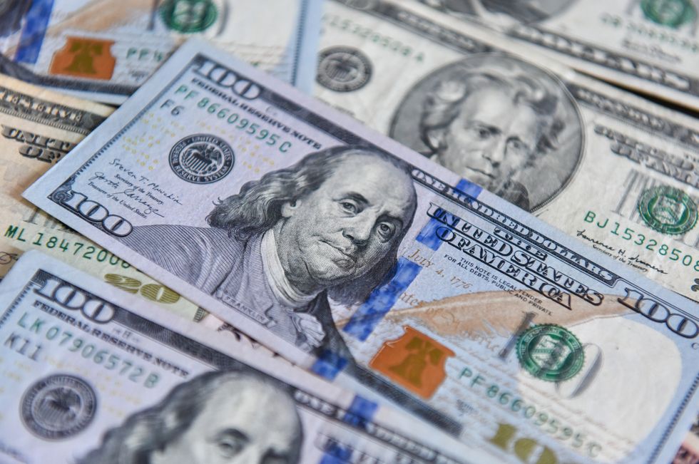 benjamin franklin depicted on the one hundred dollar bill