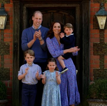 prins william, kate middleton, prins george, prinses charlotte en prins louis voor bbc children in need and comic relief 'big night in'