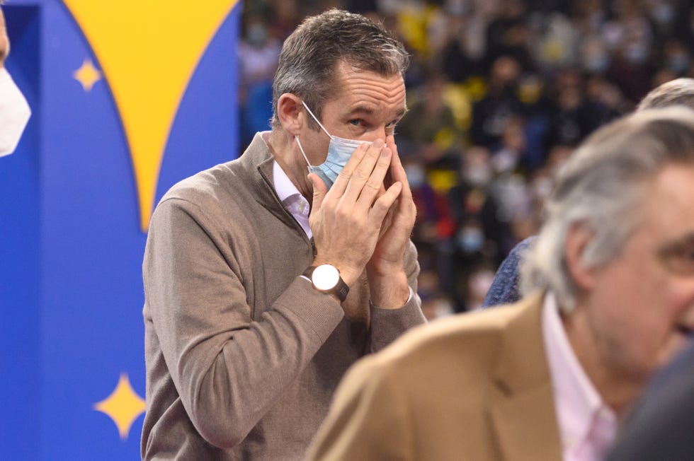 iñaki urdangarin y su hijo pablo, bonito y esperado reencuentro en la pista de balonmano