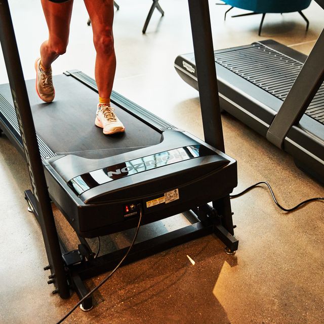 Under desk treadmills: Benefits, weight loss and workouts, according to  fitness experts