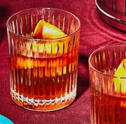 Drink, Campari, Old fashioned, Negroni, Alcoholic beverage, Old fashioned glass, Sazerac, Distilled beverage, Punch, Whiskey sour, 