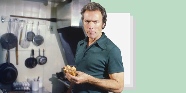 El actor Clint Eastwood en la cocina de su casa en Pebble Beach, en California el actor clint eastwood en la cocina de su casa en pebble beach, en california