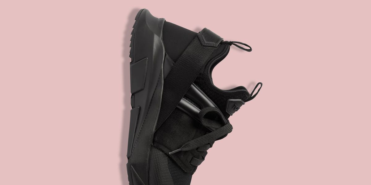 beskyttelse Misforstå mount 15 Best All-Black Sneakers for Men 2023