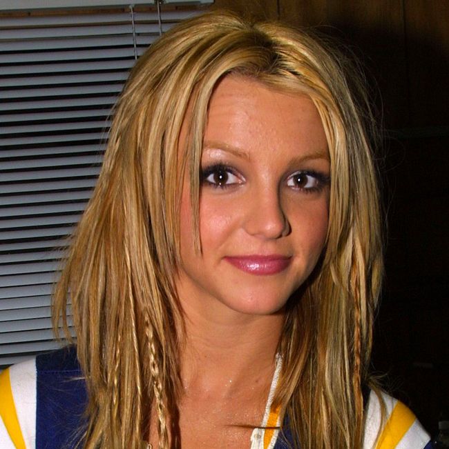 650px x 651px - 50 Photos of Britney Spears' Hair Evolution Through the Years