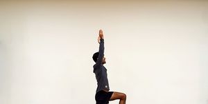 hathiramani practices the lunge with overhead reach exercise