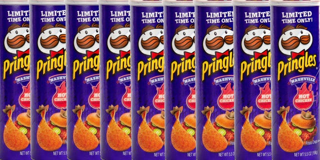 Junk food, Potato chip, Snack, Food, Vegetarian food, American food, Drink, 