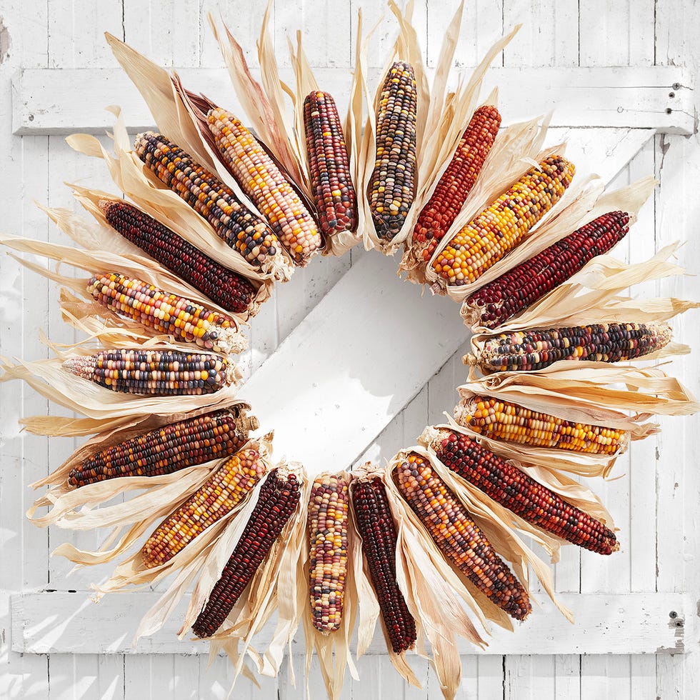 diy wreaths for halloween corn husk