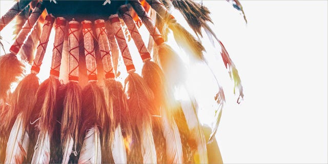 indigenous american headdress
