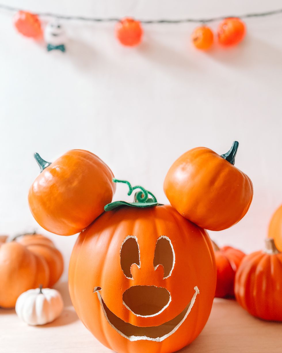 indoor halloween decorations mickey mouse pumpkin