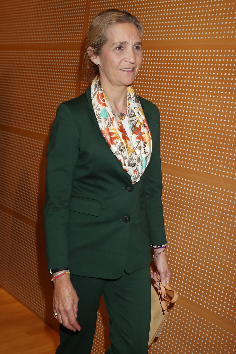 *LA REINA SOFIA ENTREGA BECAS DE SU FUNDACION CONTRA LA INVESTIGACION DEL ALZHEIMER