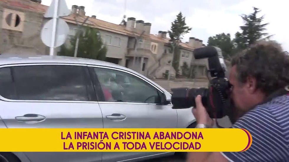 Primeras imágenes de la infanta Cristina visitando a su marido en la cárcel captadas el pasado domingo en Ávila