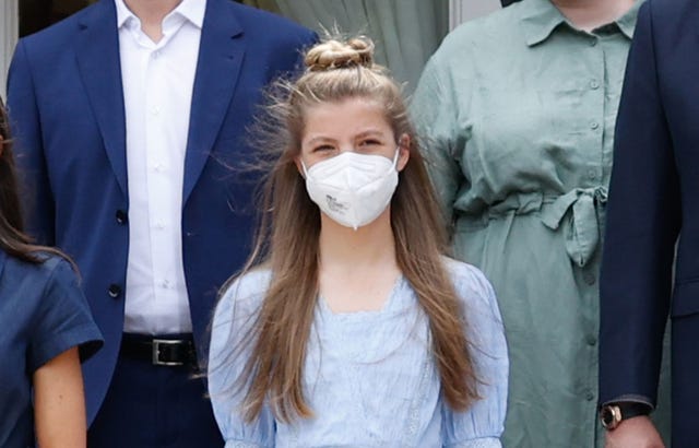la infanta sofía y su original peinado en los premios princesa de girona
