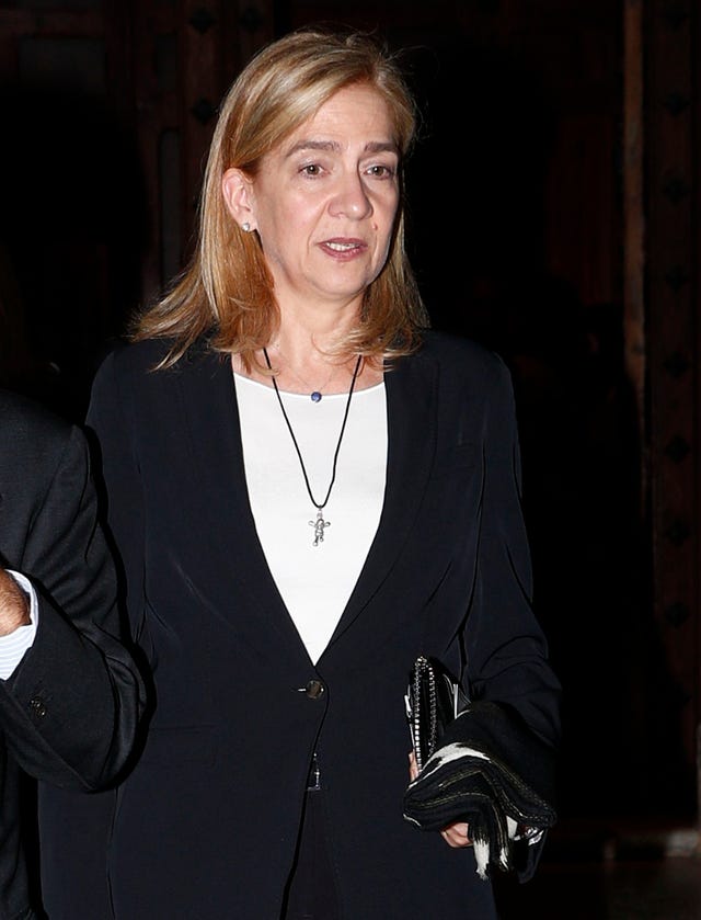 la infanta cristina deja su trabajo en 'la caixa' tras 26 años de relación laboral