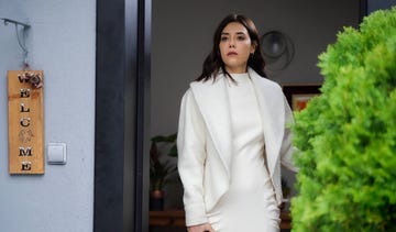 asya se queda de piedra cuando alí decide irse a vivir con derin y volkan