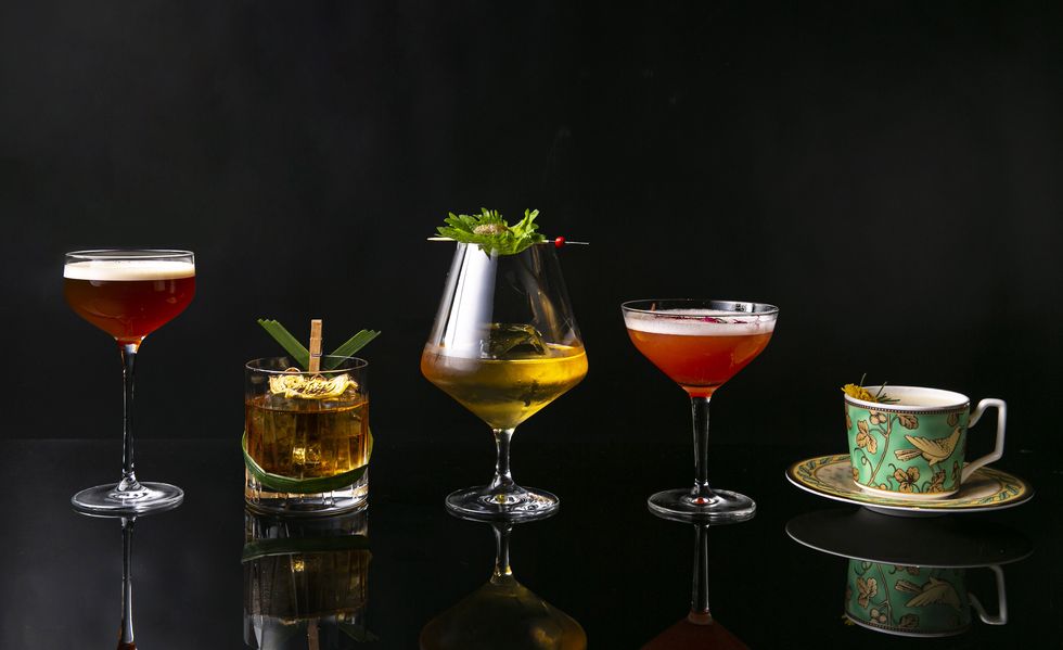 Drink, Classic cocktail, Alcoholic beverage, Cocktail, Distilled beverage, Still life photography, Cocktail garnish, Wine cocktail, Champagne stemware, Stemware, 