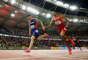 jakob ingebrigtsen y mohamed katir en la final de 5000 en budapest