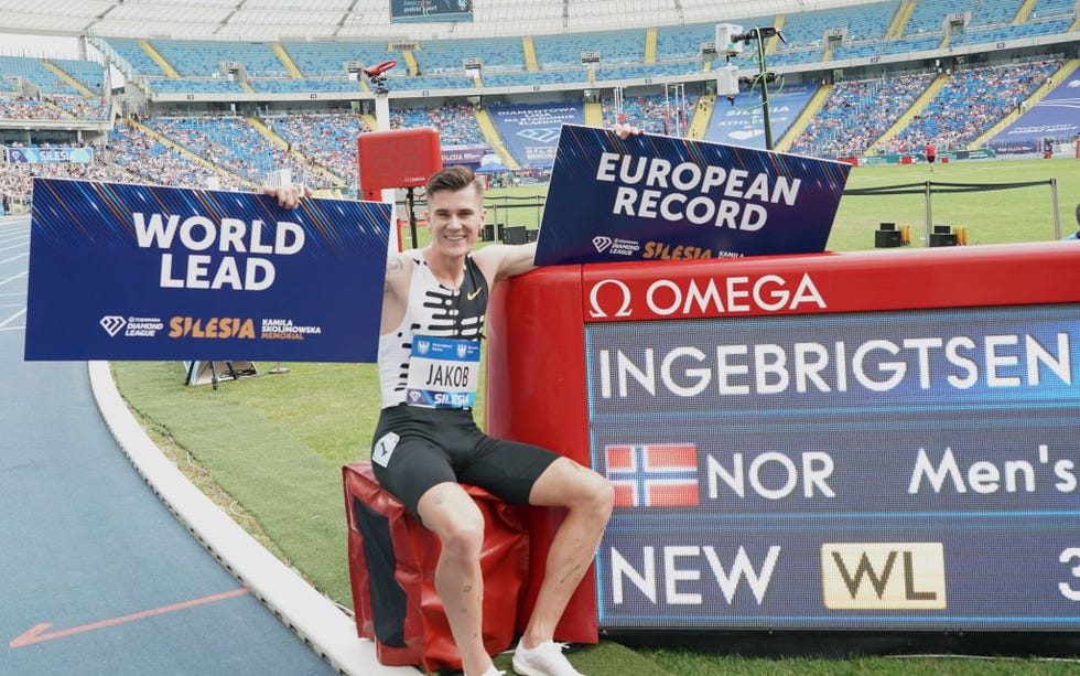 jakob ingebrigtsen posa tras lograr el récord de europa en la diamond league