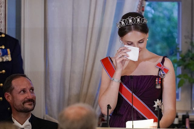 princesa noruega ingrid alexandra cena de gala
