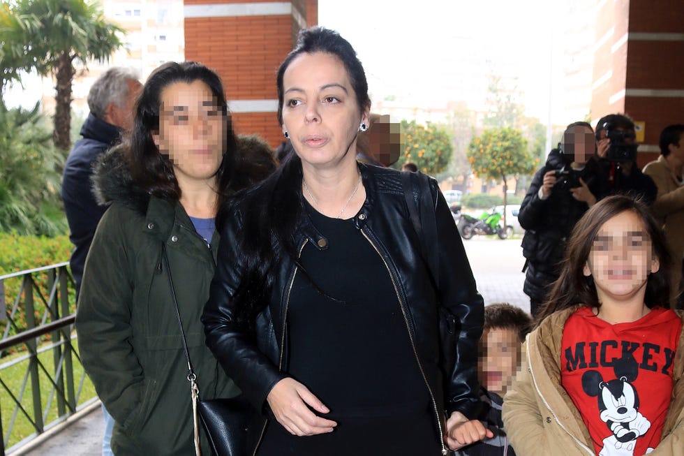 Antonio Cortés, Chiquitete, María del Monte, Raquel Bollo, Chiquitete muere, Chiquitete fallece, María del Monte, rota de dolor tras la muerte de Chiquitete, María del Monte tanatorio muerte Chiquitete, Pepe el Marismeño, Inma Cuevas