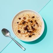 Instant Oatmeal With Cranberries and Pecans instant oatmeal with cranberries and pecans, quick and easy breakfast ideas