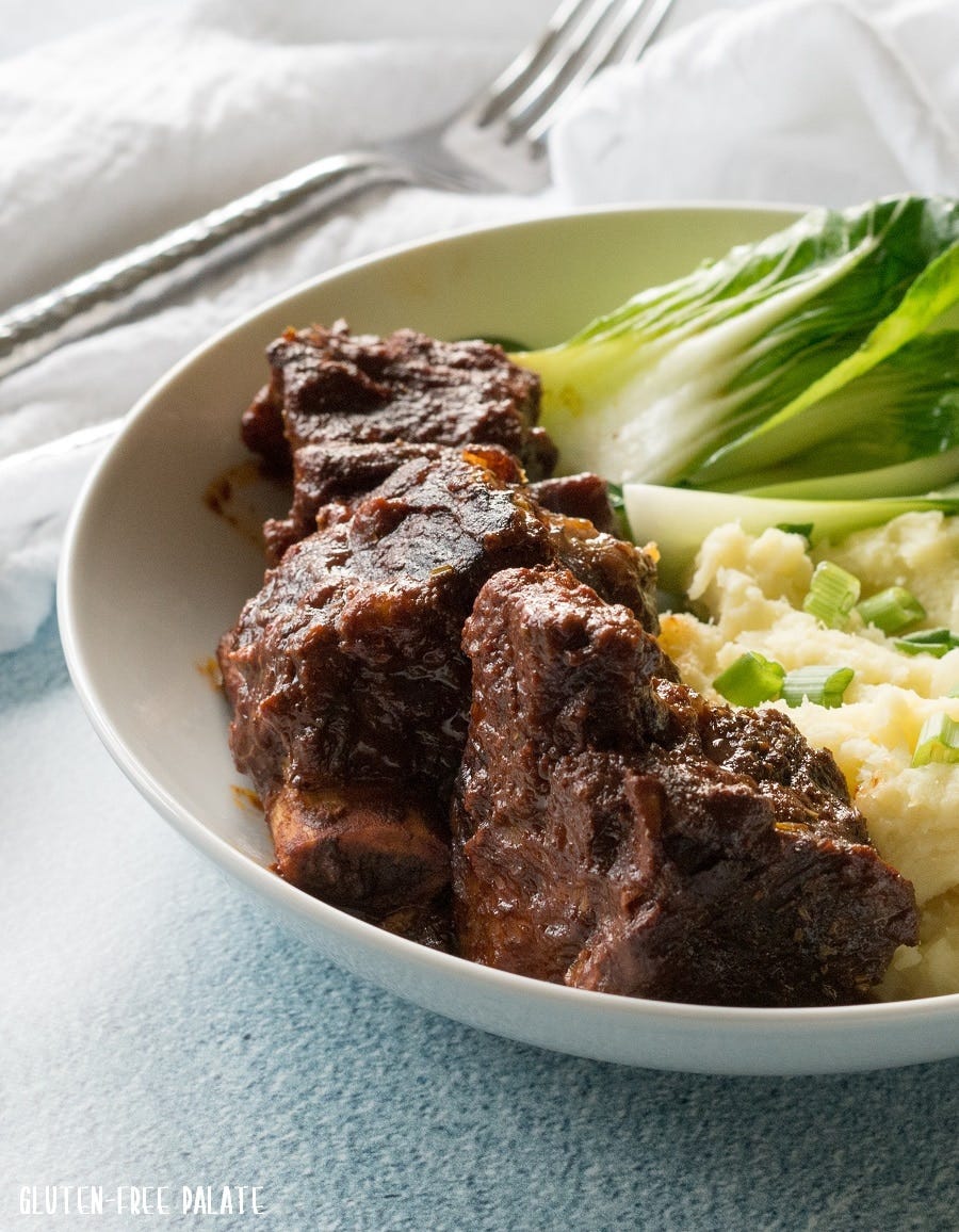 https://hips.hearstapps.com/hmg-prod/images/instant-pot-beef-short-rib4-2-1521824175.jpg?crop=0.857xw:1.00xh;0.143xw,0&resize=980:*